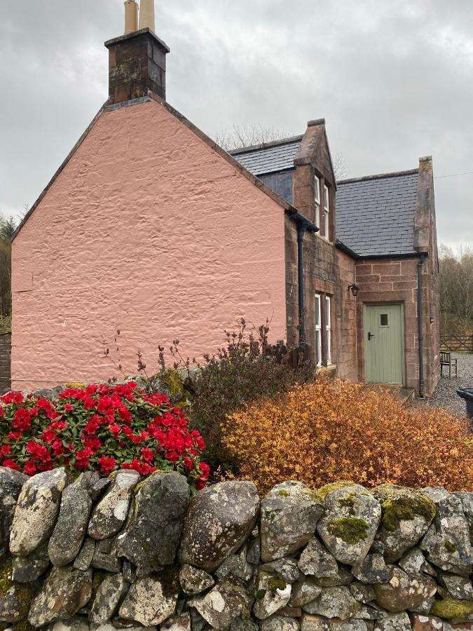 Ghillie'S Cottage Penpont Exterior photo